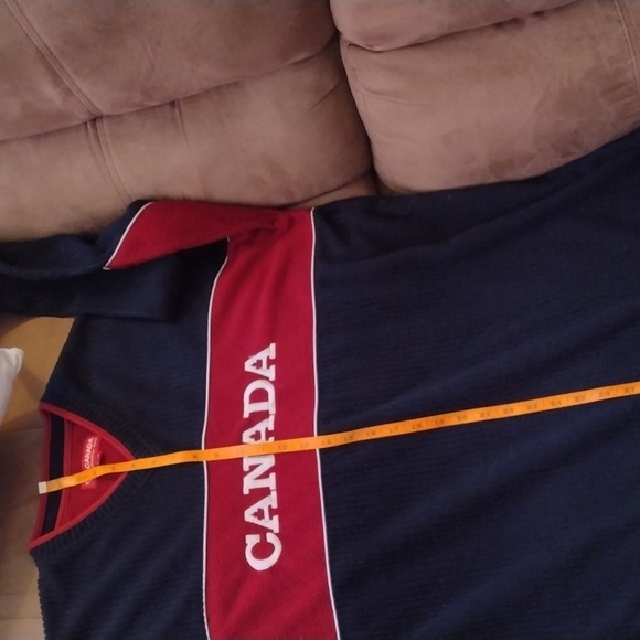 Canada Ribbed Fleece V-Neck Sweater - Unisex - Picture 10 of 13